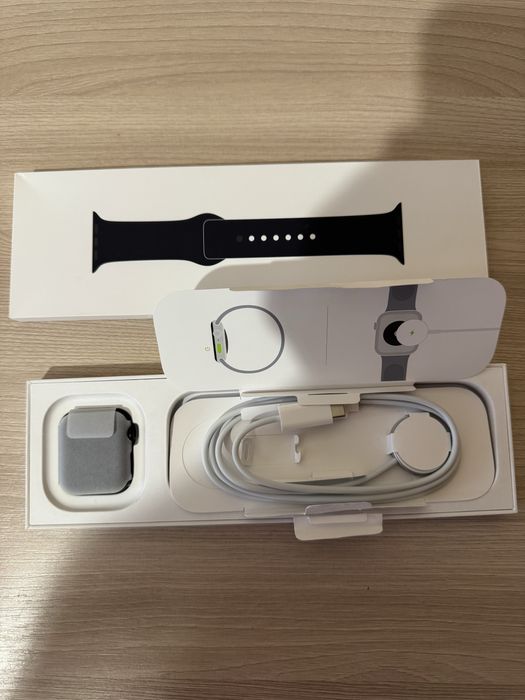 Смарт-часы Apple Watch SE GPS Gen.2 2024 S/M 40 мм черный