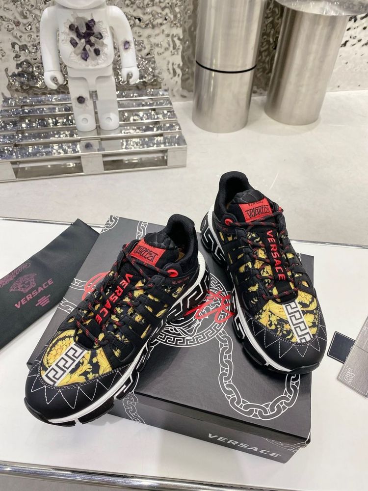Versace Trigreca