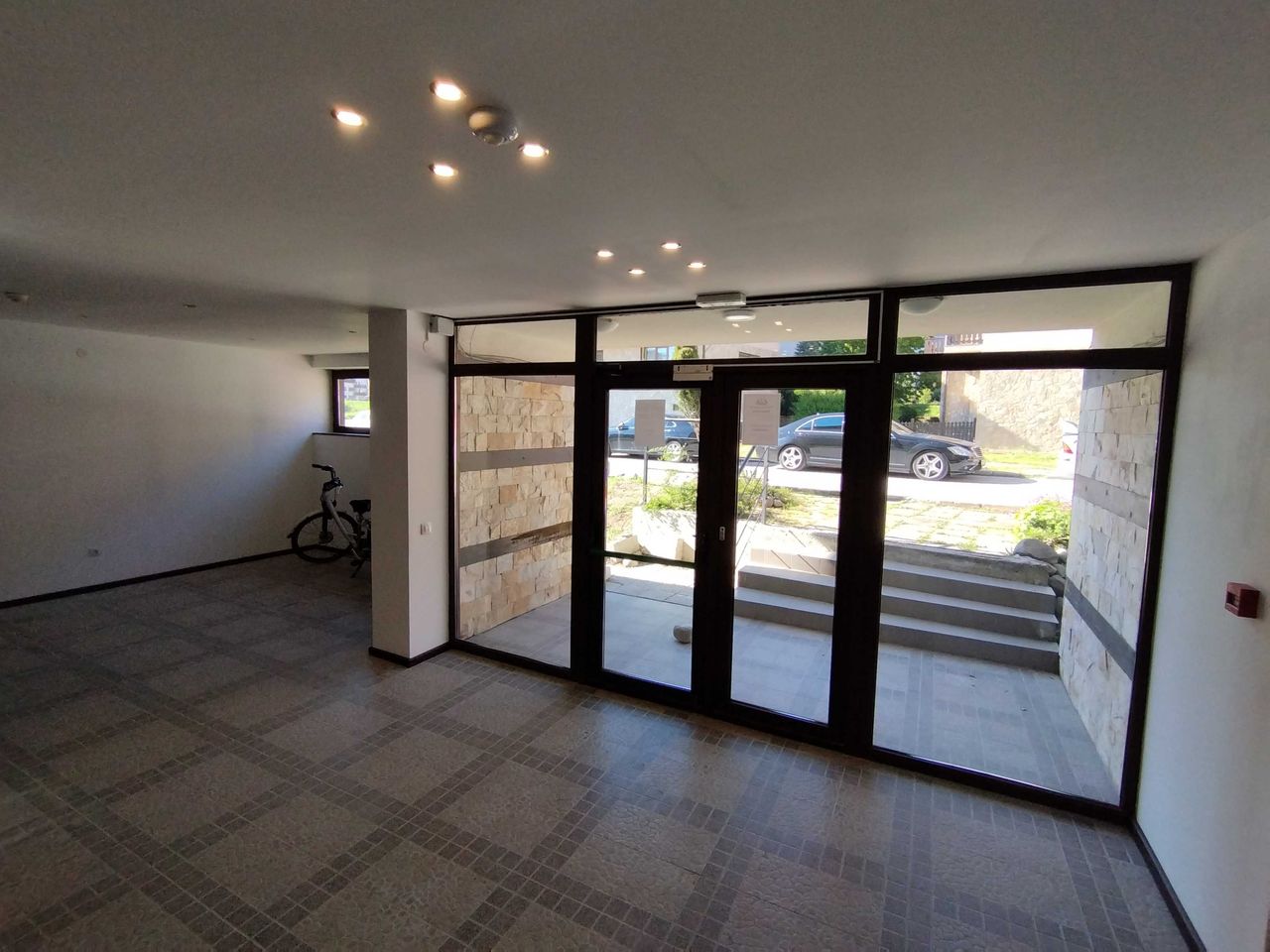 Продава се Тристаен апартамент в София, Левски В - 100 кв.м за 930 €/кв.м - Снимка #17