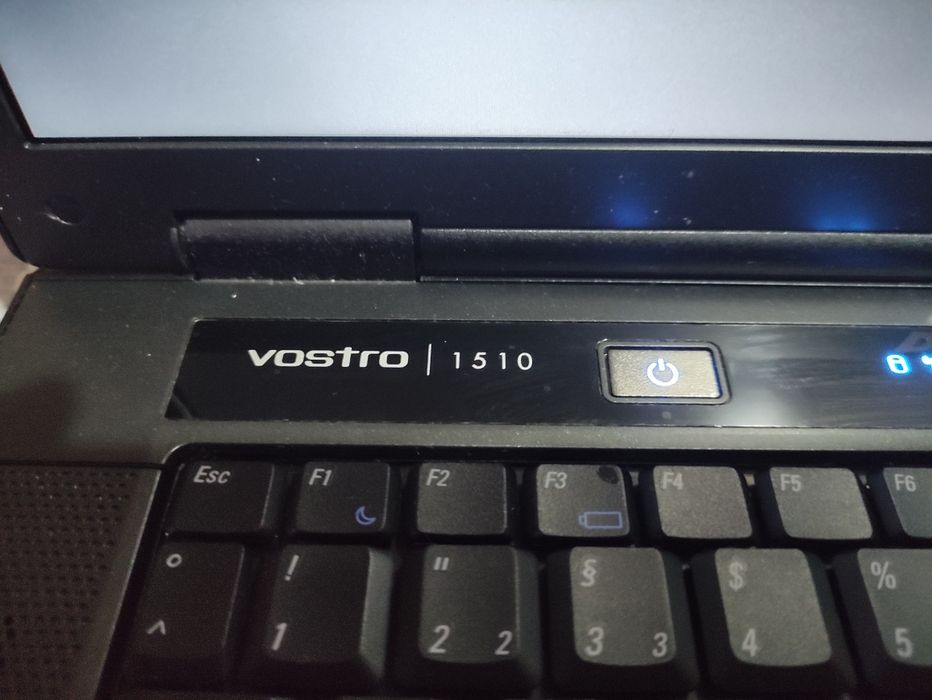 Лаптоп Dell Vostro 1510 отличен