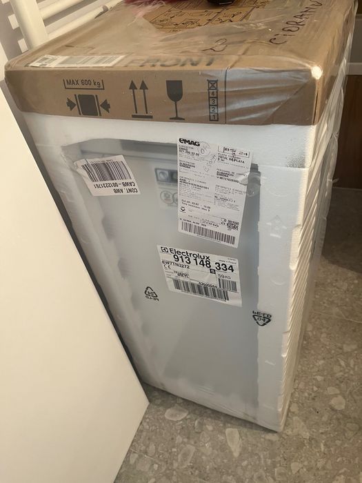 Masina de spalat rufe verticala Electrolux 6 kg, 1200 r, Clasa B, NOUA
