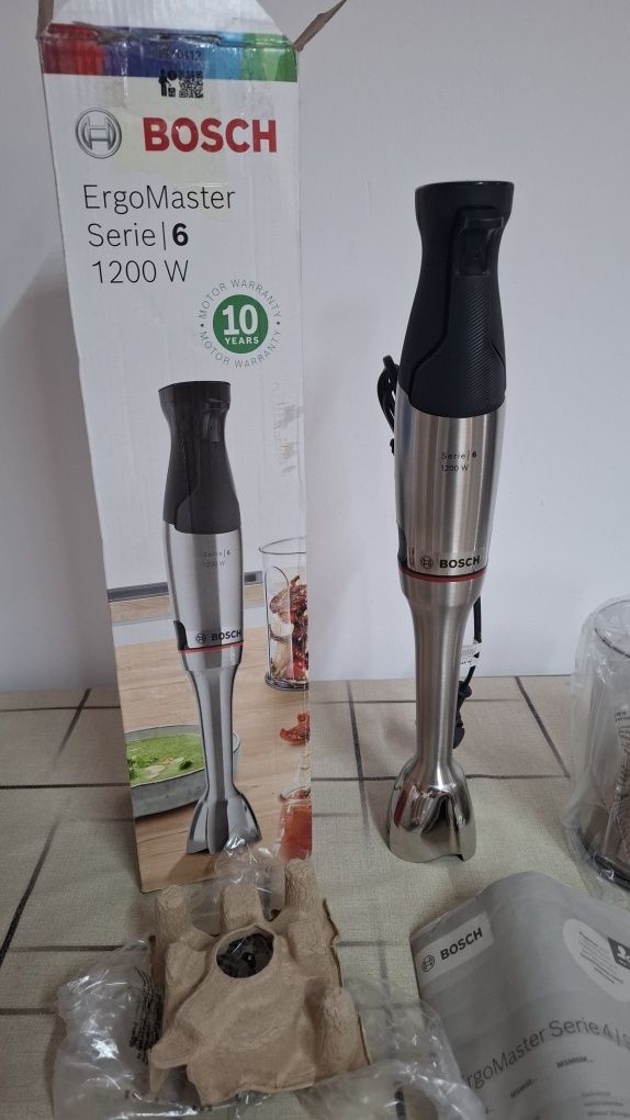 Блендер Bosch ErgoMaster 6 Series MSM6M810,QuattroBlade,купа за смес