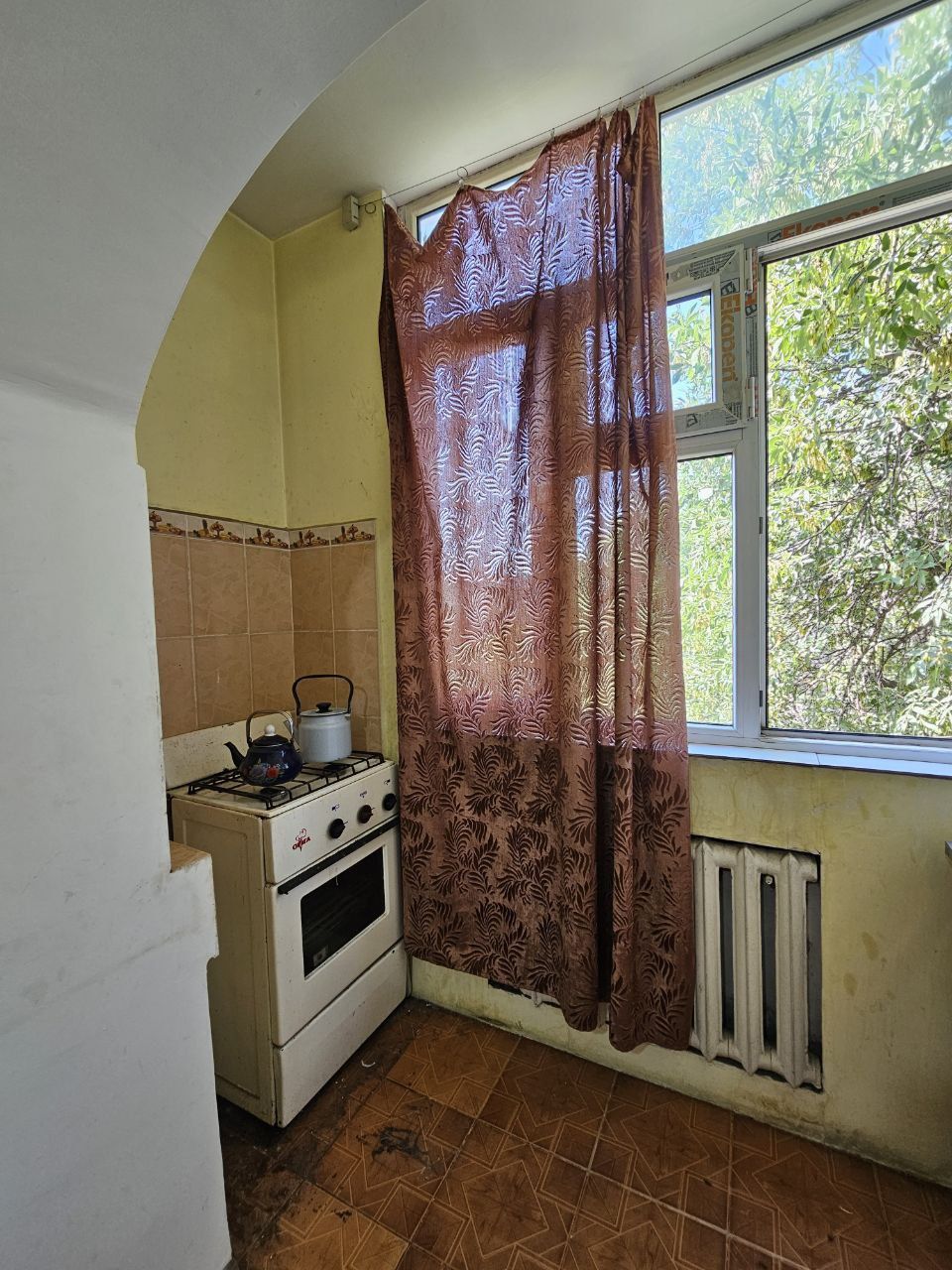 Аренда. Буюк Ипак Йули 28м² 1/4/5.