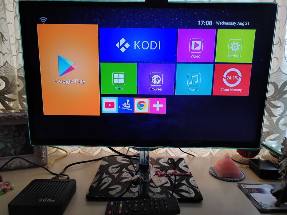 Consola Noua G11 PRO + 2 Controlere Schimbate, 64 GB plin cu jocuri!