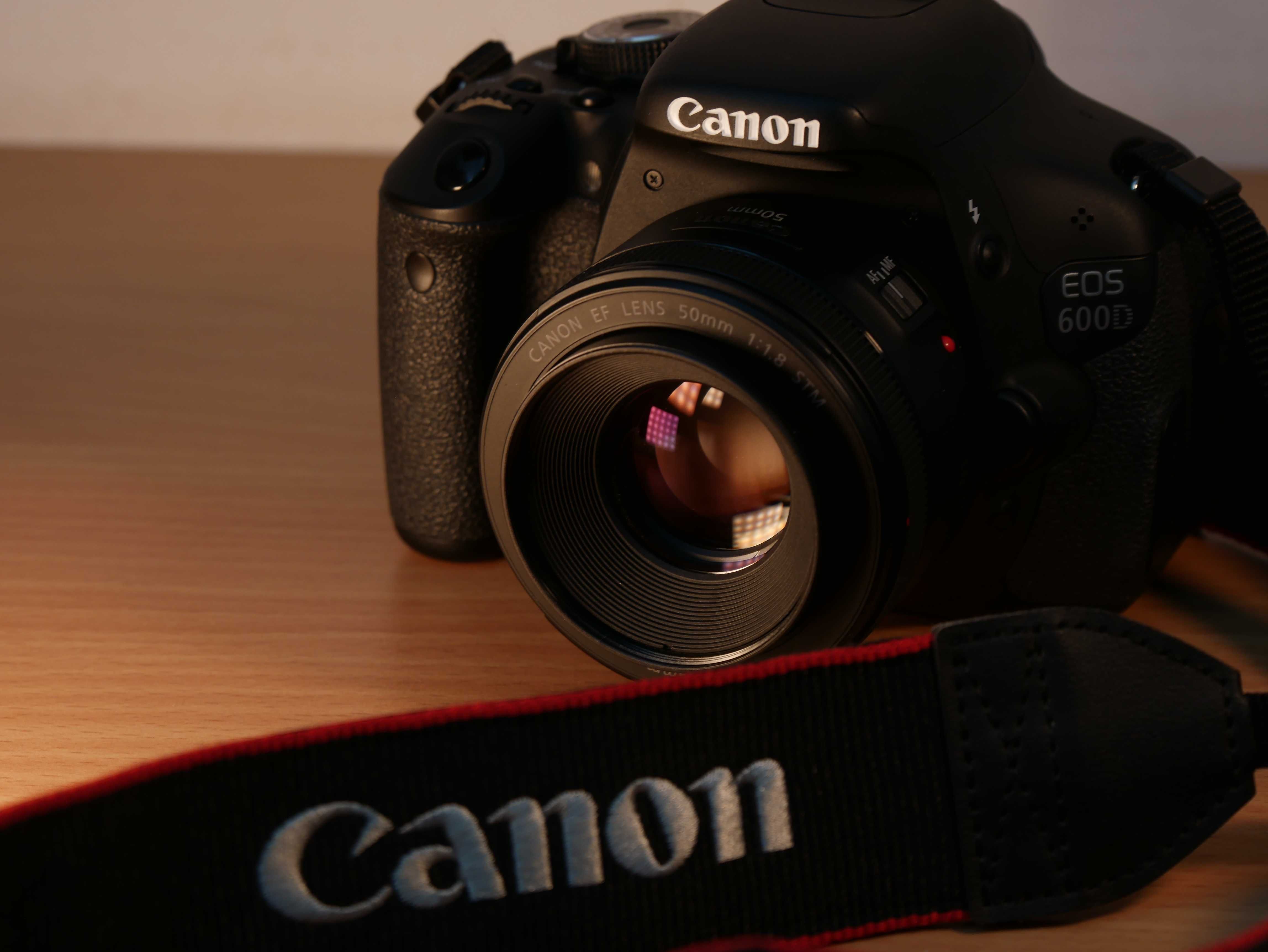 Canon 600D, + обективи EF-S 18-55mm & EF 50mm (Нов)
