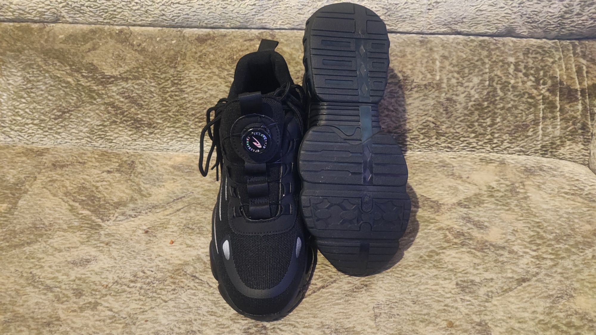 Adidași protecție bombeu metalic
