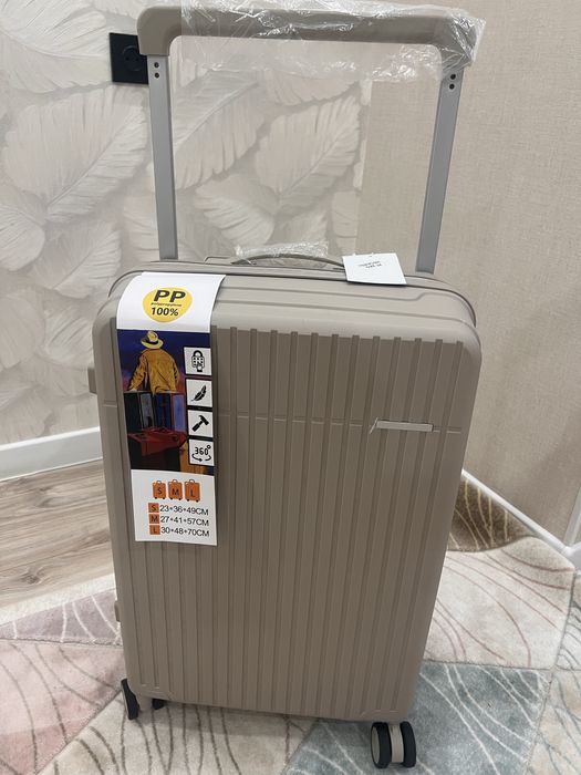 чемодан,новый размер S