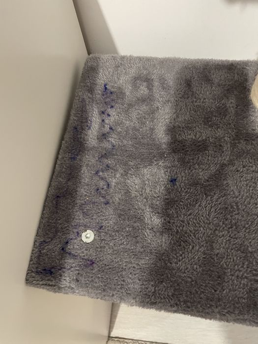 Pisici: ansamblu joaca si dispenser automat de apa