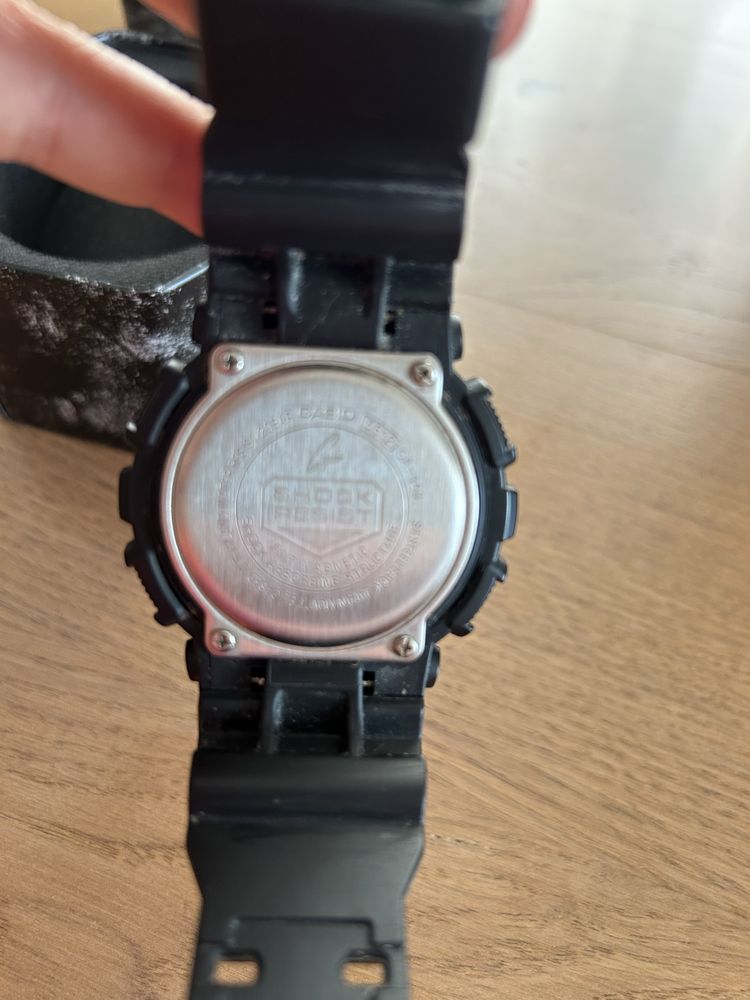 Часовник G-shock