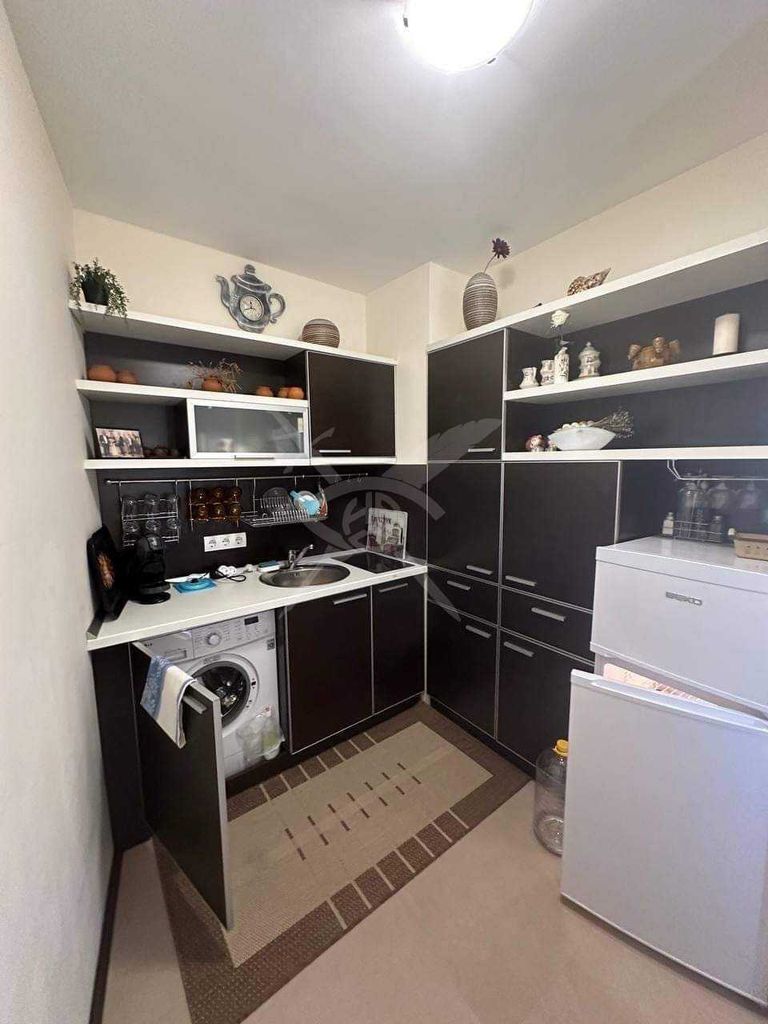 Продава се Двустаен апартамент в Свети Влас - 75 кв.м за 1160 €/кв.м - Снимка #1
