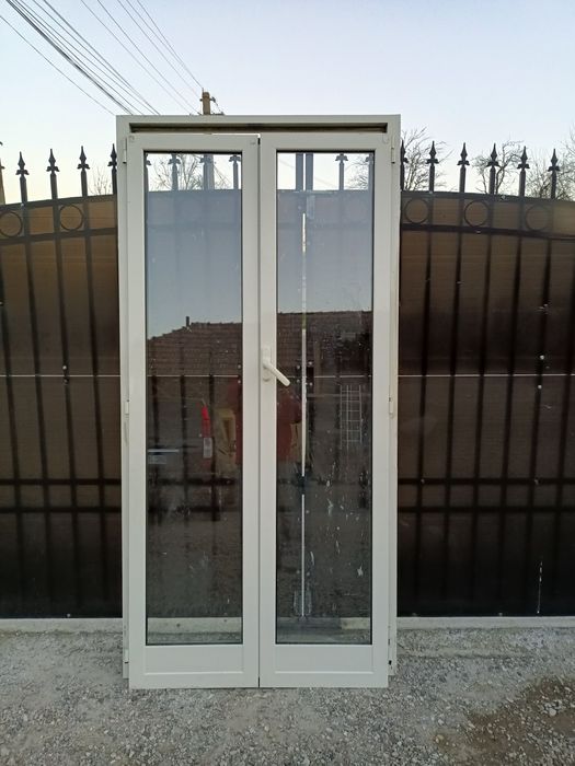Ușa termopan 104/216
