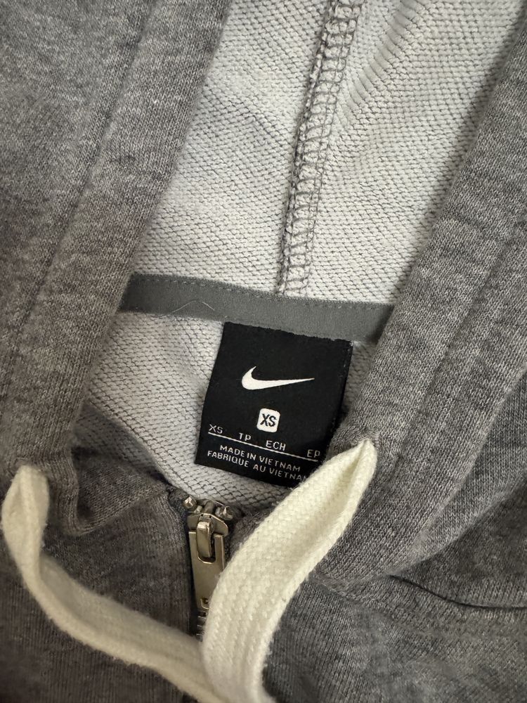 Суичър nike
