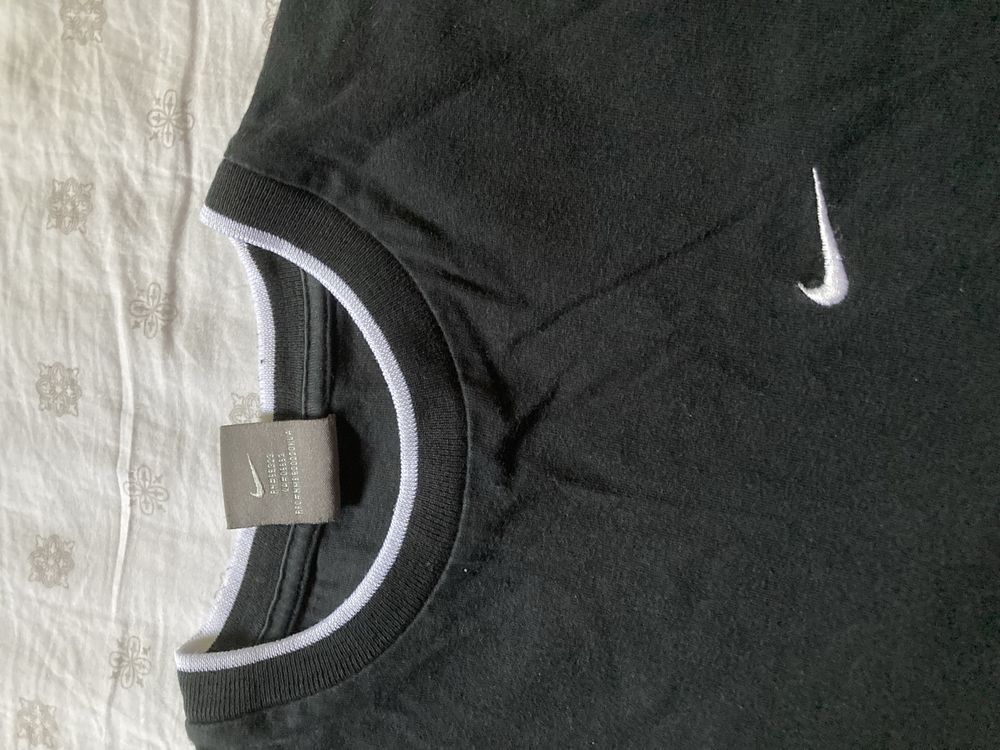 Nike тениска.