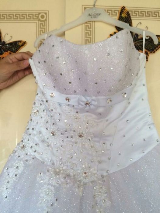 Свадебное платье, новое.