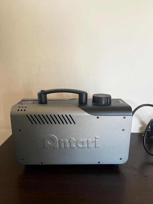 Masina de fum 1.000 RON