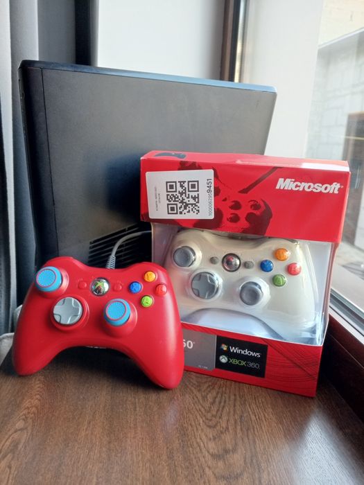 Продам Xbox 360 slim.