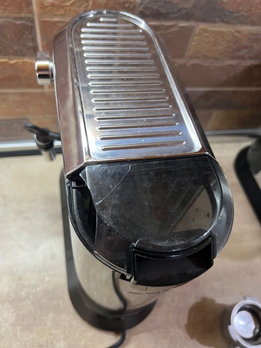 Кафемашина De'Longhi Dedica, EC682M