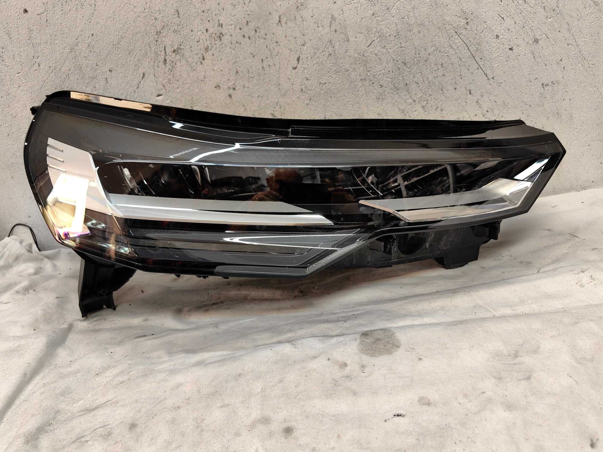 Оригинален фар Рено  Renault Symbioz Full Led