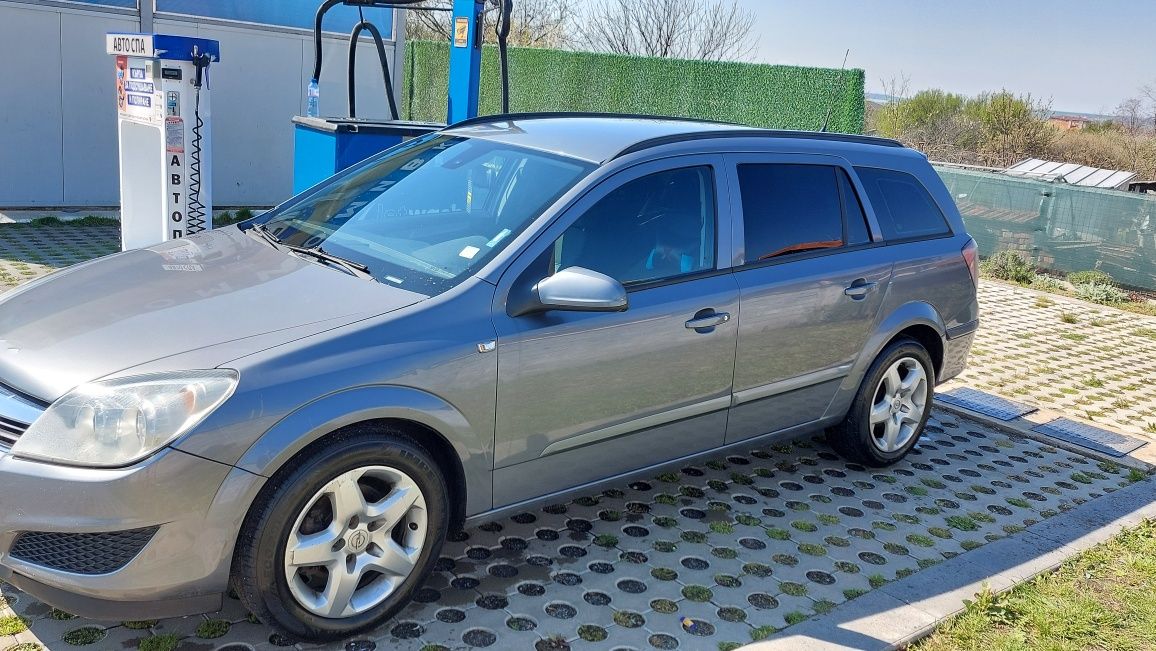 Opel Astra 1 . 7  cdti 2007