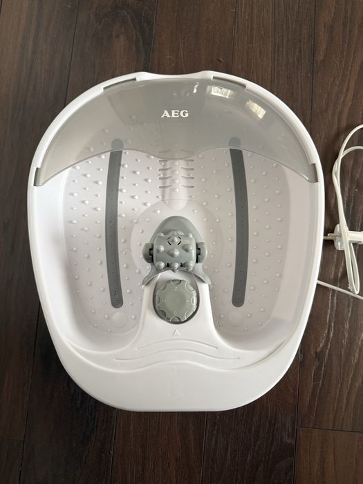 Уред за масажиране на крака  AEG FM5567