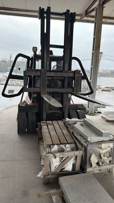 Vând motostivuitor Linde h40d-04 c translație factură stivuitor fronta