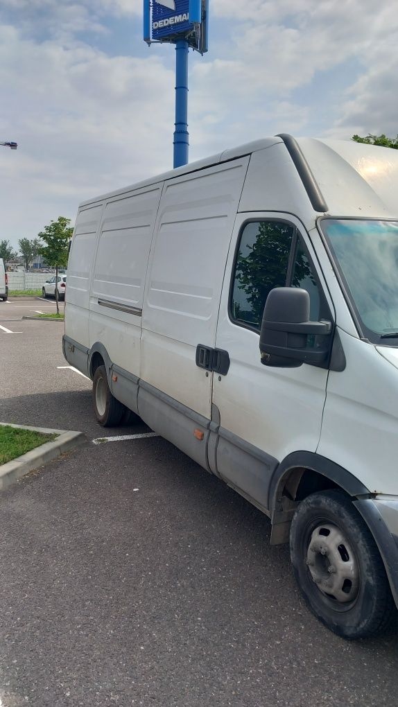 Vând Iveco Daily 35C12