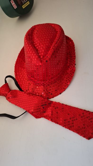 Продам шляпу и галстук