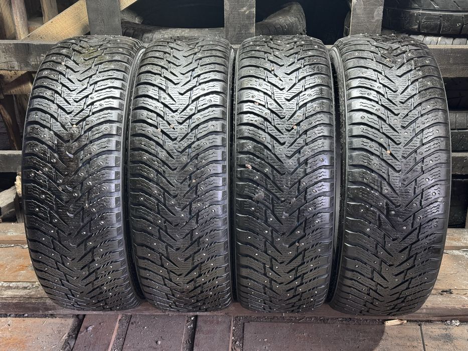 235/55/20 nokian шипованная