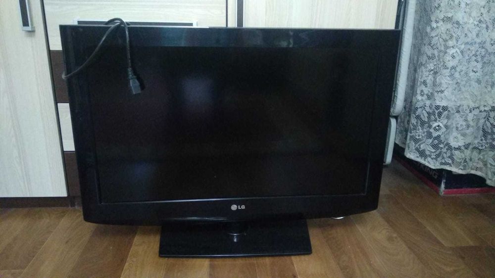 Продам телевизор LG