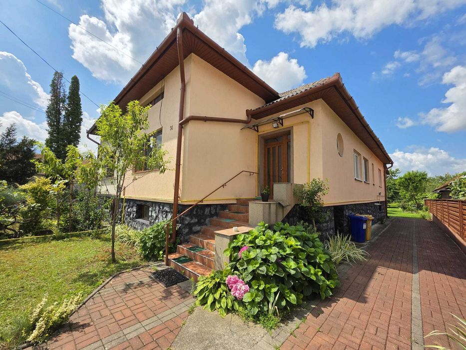 Casă primitoare de vânzare în Seini, aproape de centrul orașului