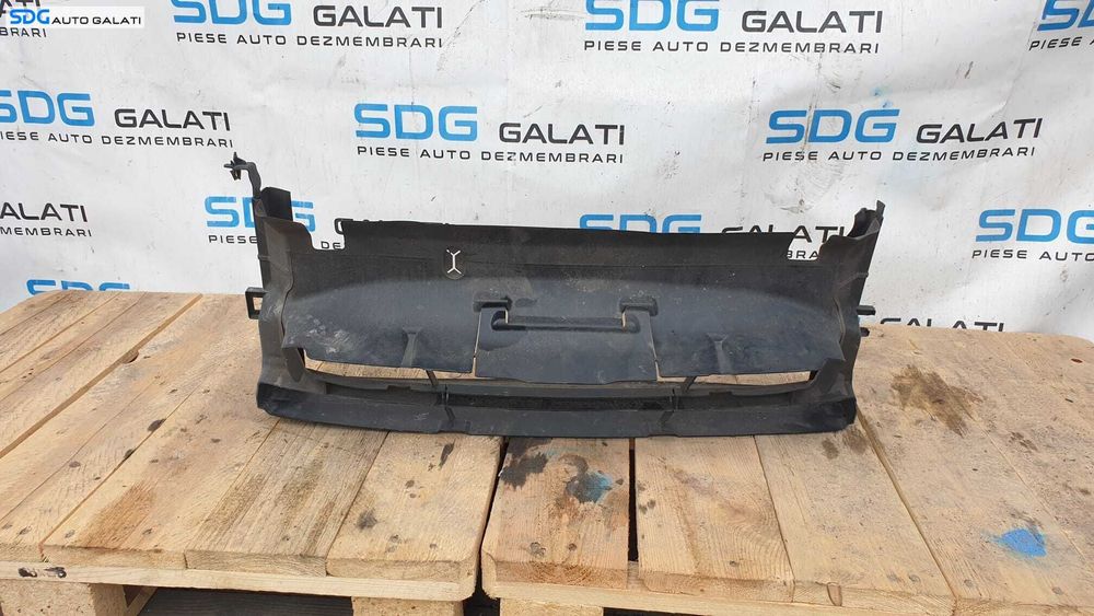 Deflector Captator Aer Radiator BMW Seria 3 F30 F31 2011 - 2018 Cod 51747255414 7255414 [L7852]