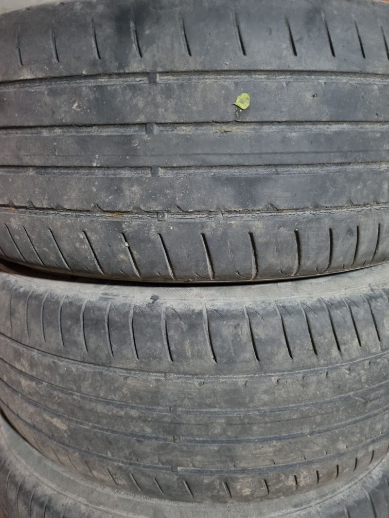 Шины 225/60 R17  .