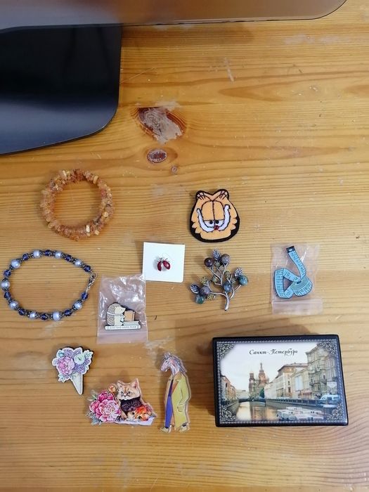 Шкатулка и аксессуары