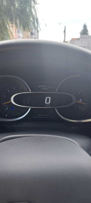 Vănd Renault clio 2015 1.5 diesel 90 cai