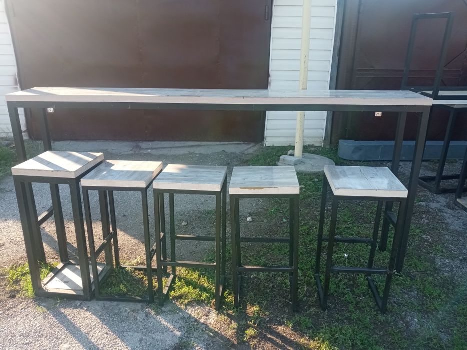 Продам Барни стул и стулья