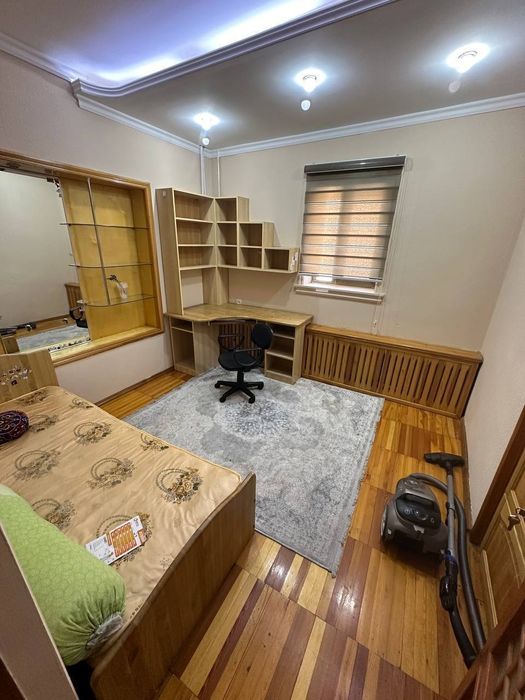 Хамза метро 3 ком 4 этаж 5 этажный дом 115 м²