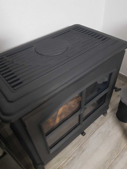 Șemineu fontă ,toată din fontă ,fără tablă