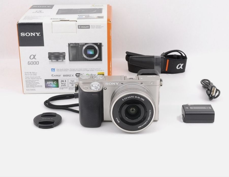 Продаю Sony A6000 без объектива