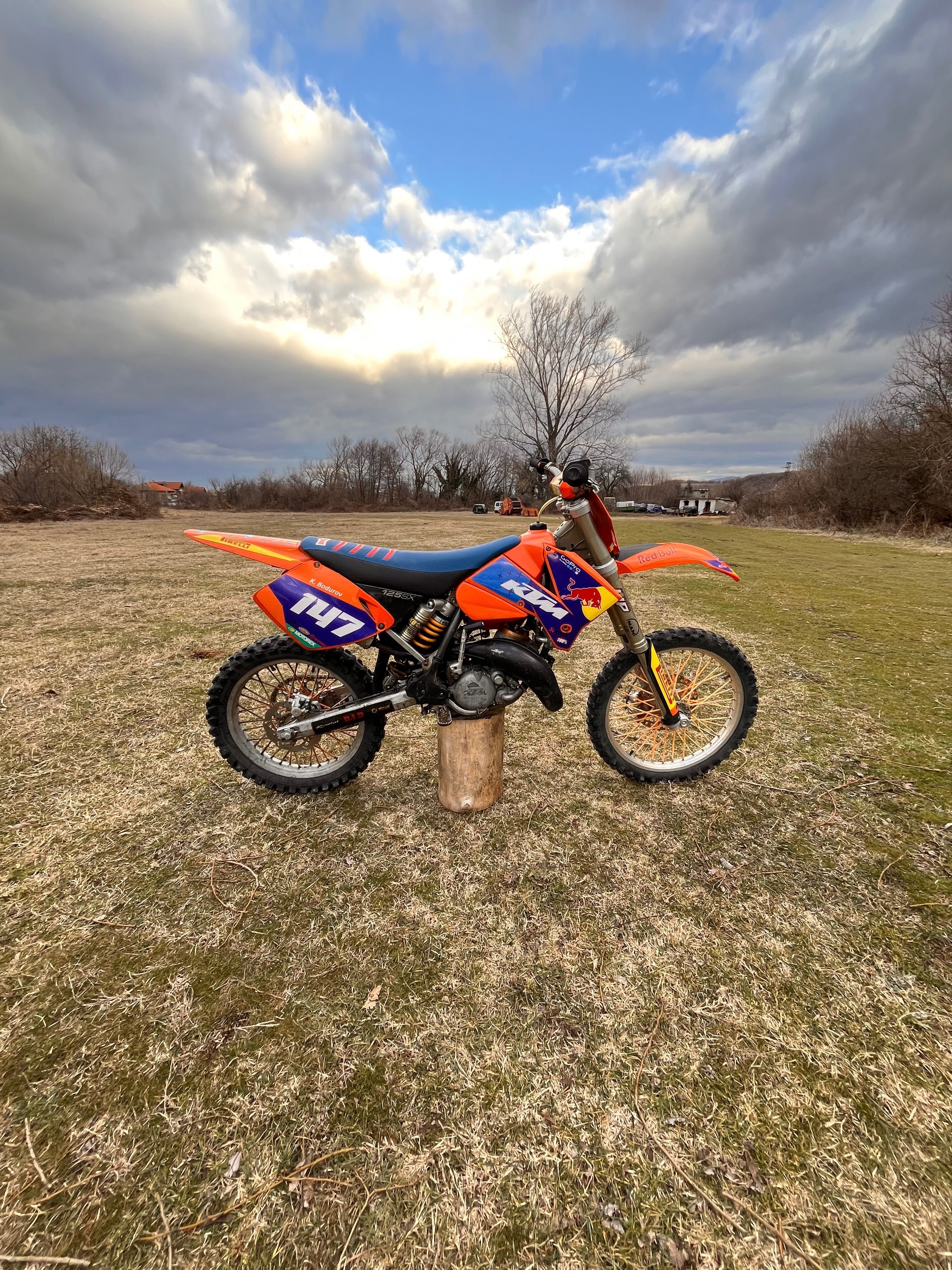 KTM sx 125 2003.    .