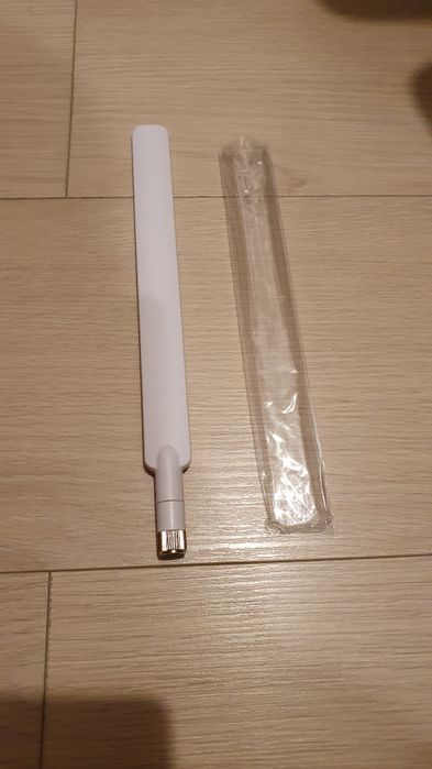 HUAWEI Antena externa router mufa SMA marire semnal GSM Nou Curier OLX