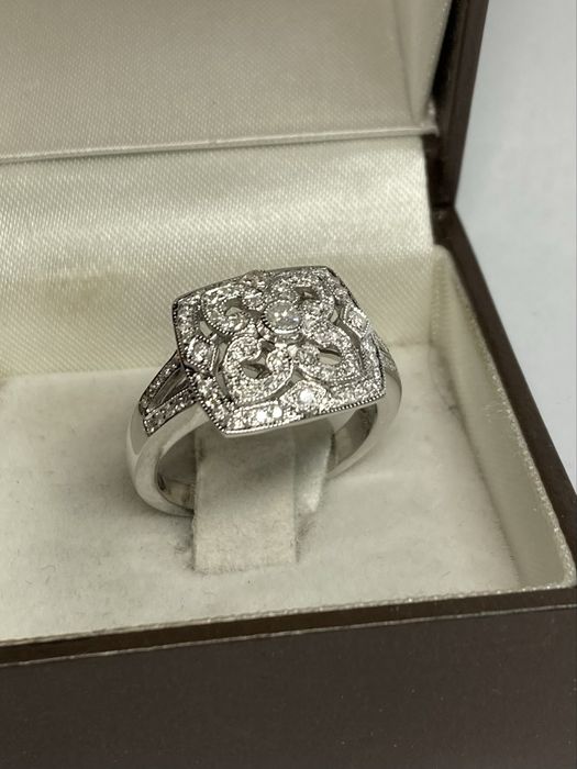 Inel aur alb 18kt. cu diamante 0.45ct
