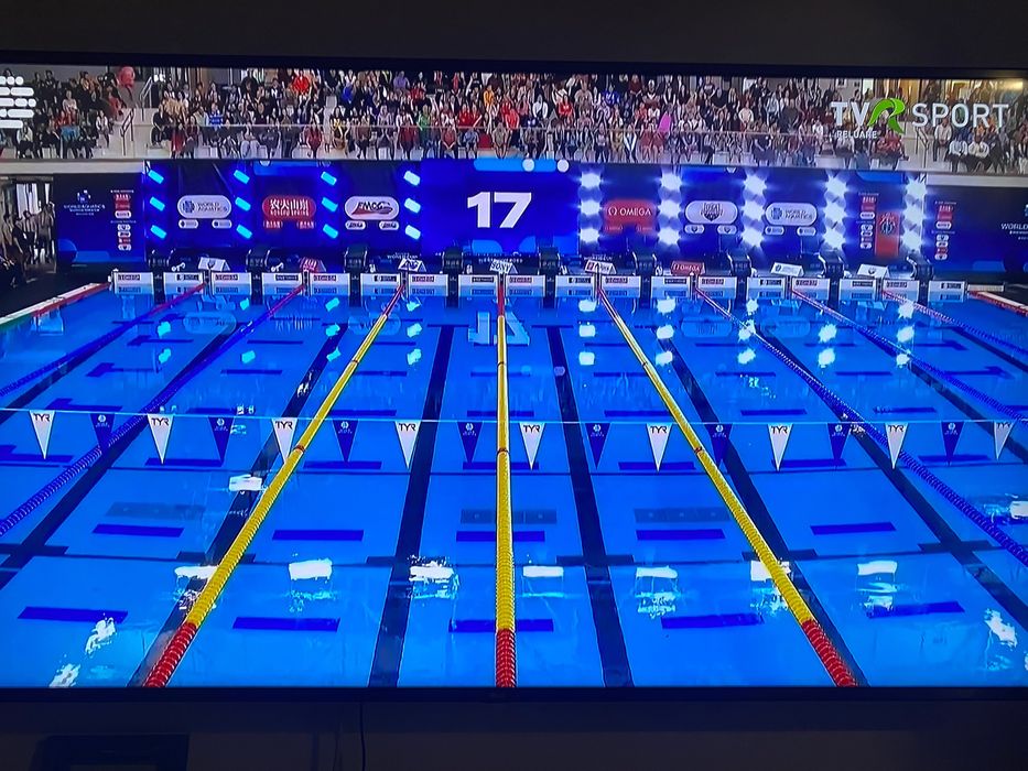 TV LG diagonala 163 cm