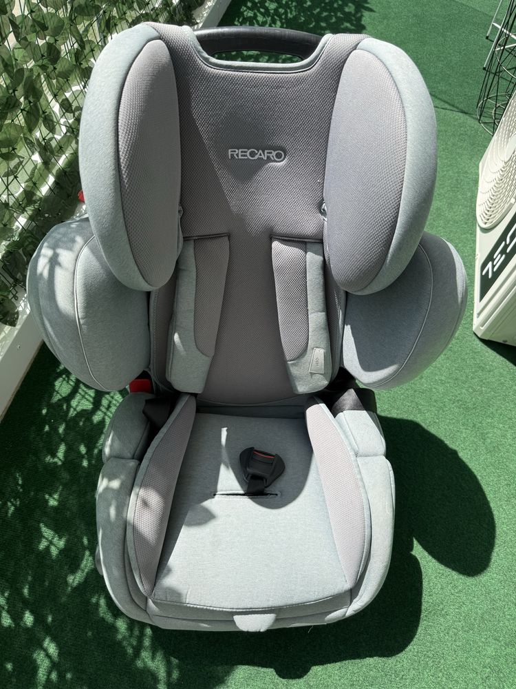 Vand scaun auto pentru copii de la 9 la 18kg-15-36kg,si al 2-lea cadou