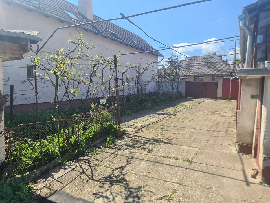 Casă regim Dp+P teren generos 1152 mp  Codlea, DN1, 2 garaje, grădină