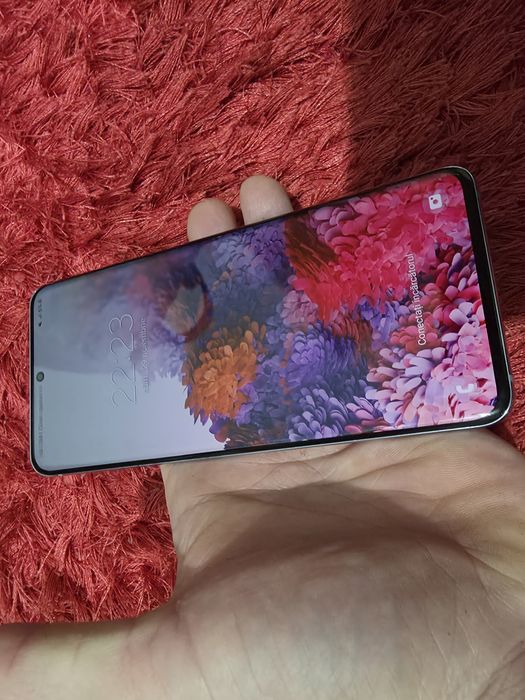 -Samsung S23, Purple, 128Gb, 8Ram, doar telefonul, semne usoare rama,