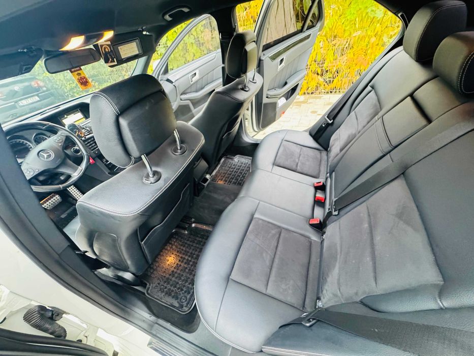 Mercedenz-Benz E-Class E250 CGI BlueEffciency Pachet AMG