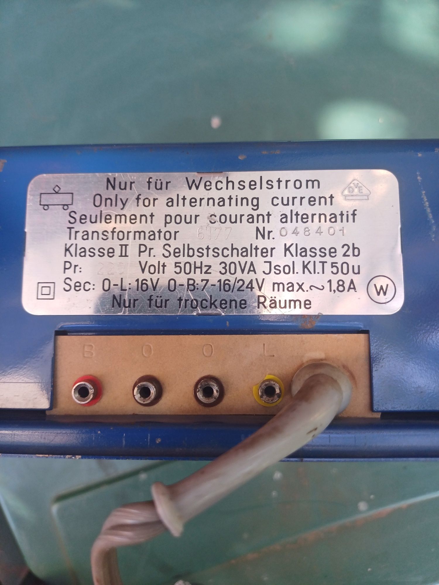Vând transformator/variator trenulete marca Marklin