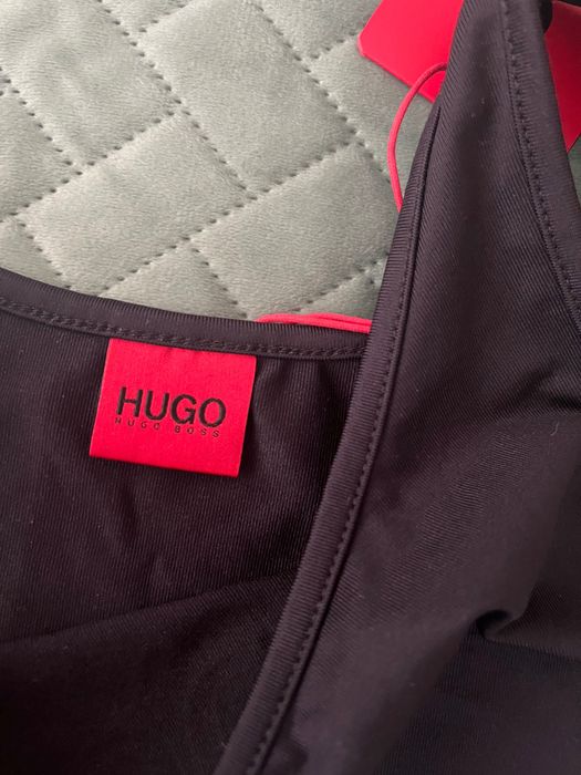 Ново бюстие Hugo