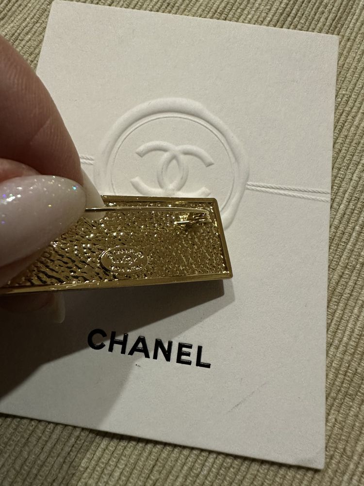 Брошка Chanel!Висок клас!