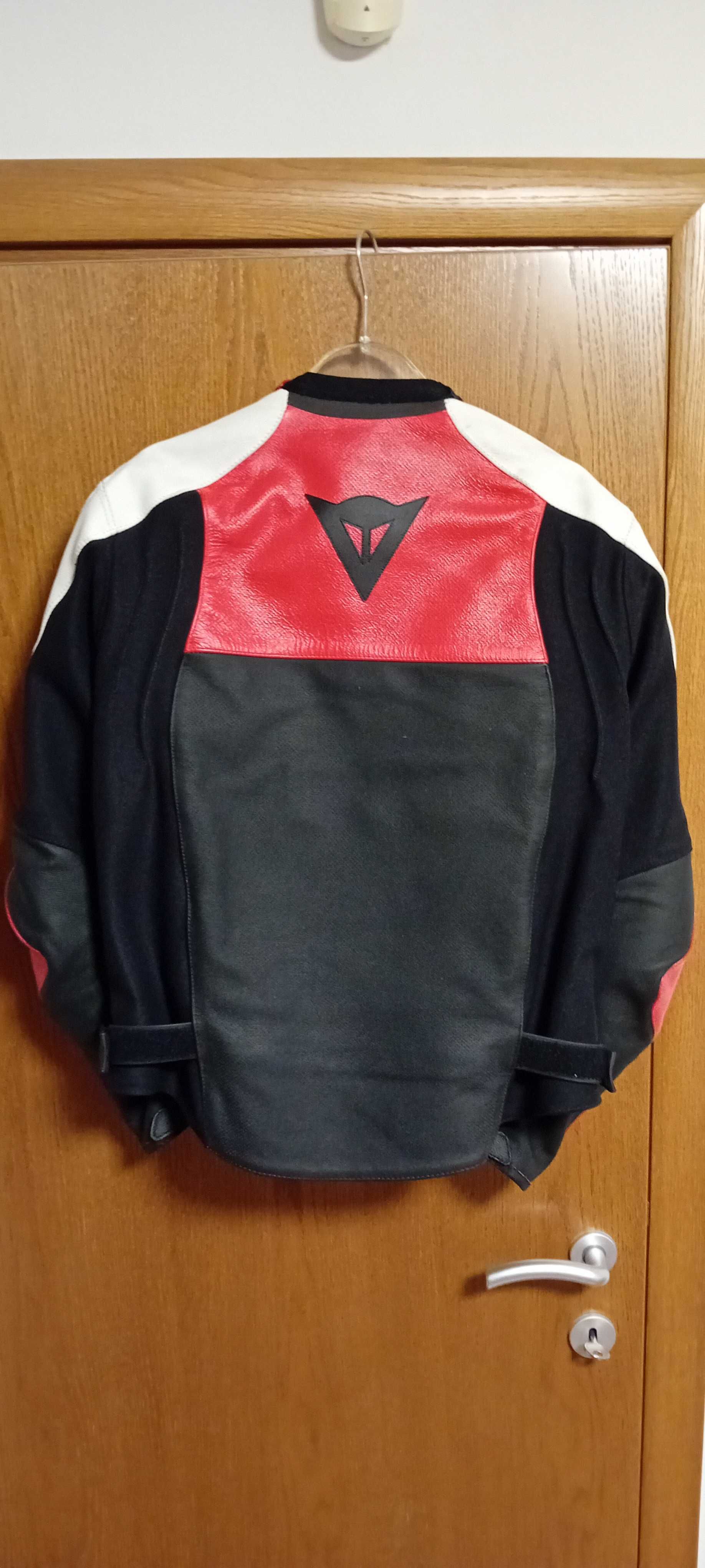 Яке за мотор Dainese
